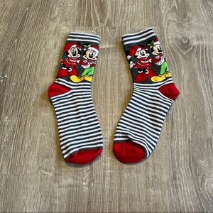 NWOT Disney holiday crew socks